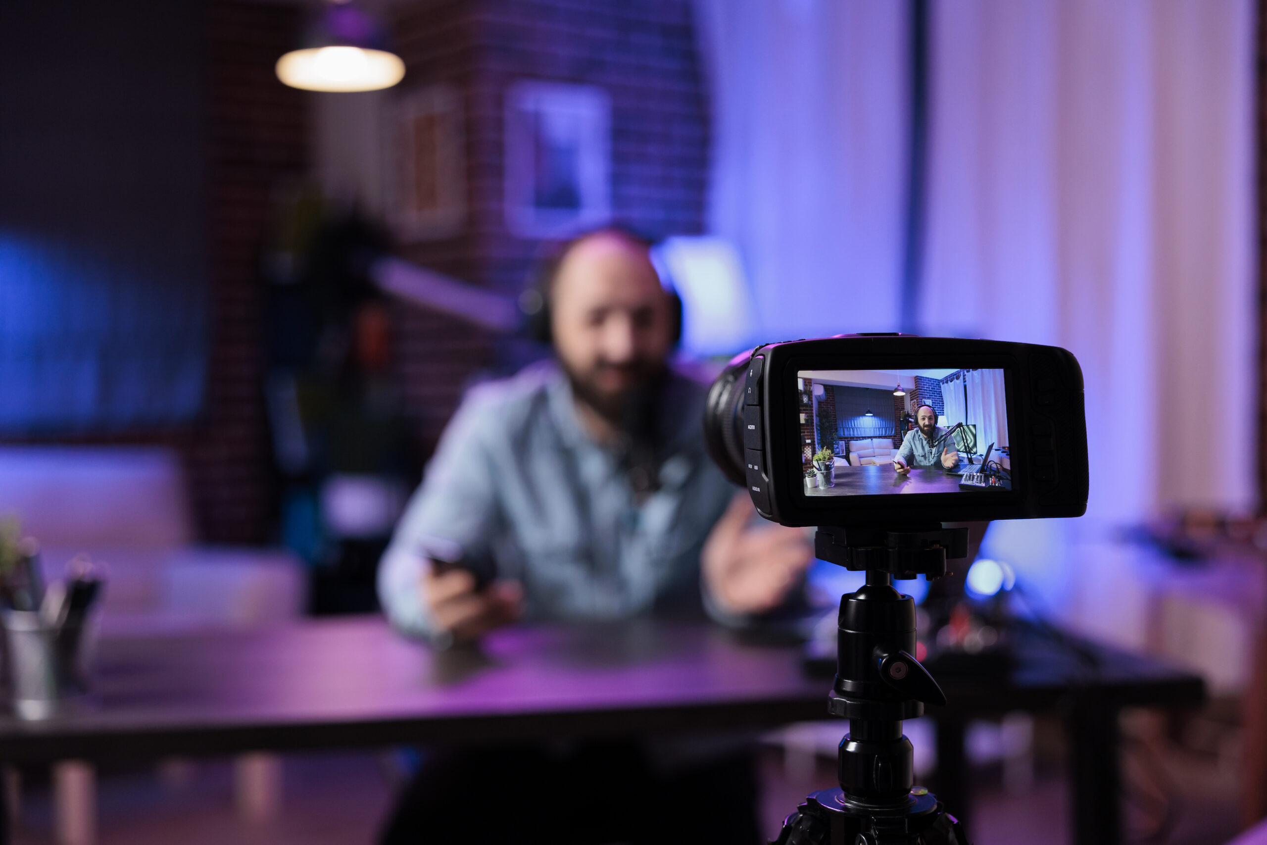 5 Video Strategies That Convert Viewers into Paying Customers